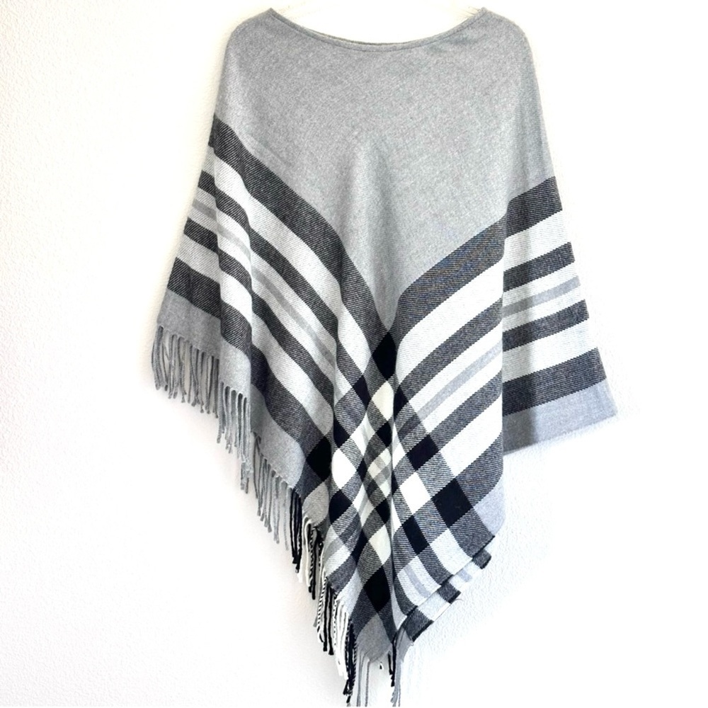 V. FRAAS Black and Gray Fringe Poncho One Size